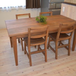 �O�d���鎭�s�̵��ް�Ƌ�E���ް���݂�calmfurniture�ߓ��Ƌ�z���C�ނ̃I�[�_�[�_�C�j���O�e�[�u��